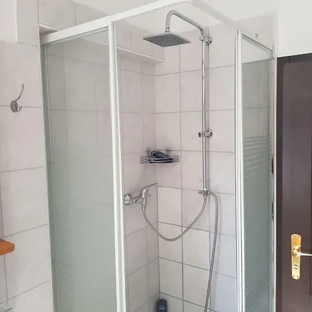 Helles Mit Schönem Blick Privatunterkunft